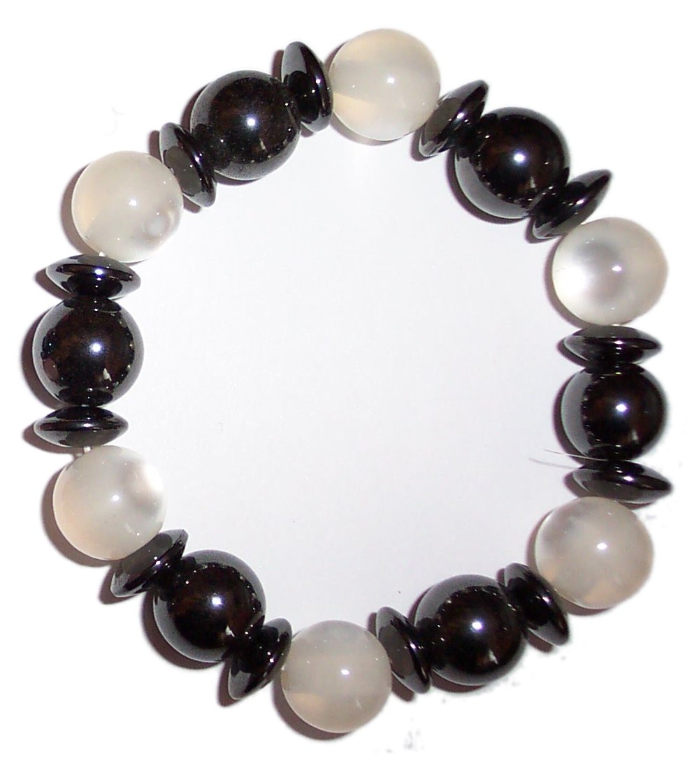 MAGNETIC HAEMATITE and WHITE CATS EYE BRACELET mg9w